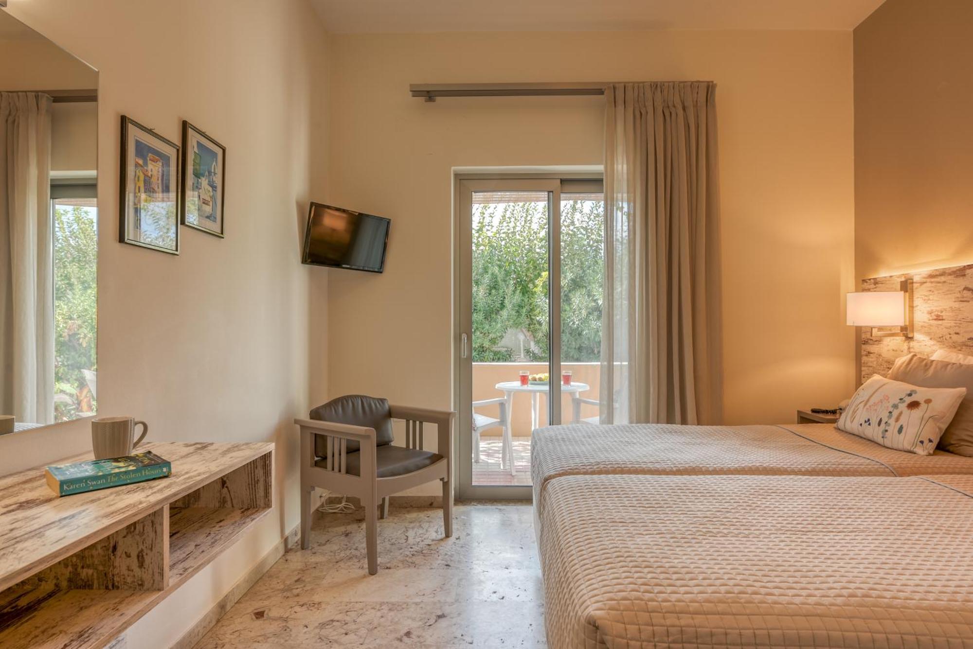 Hotel Peli Kíssamos Eksteriør bilde